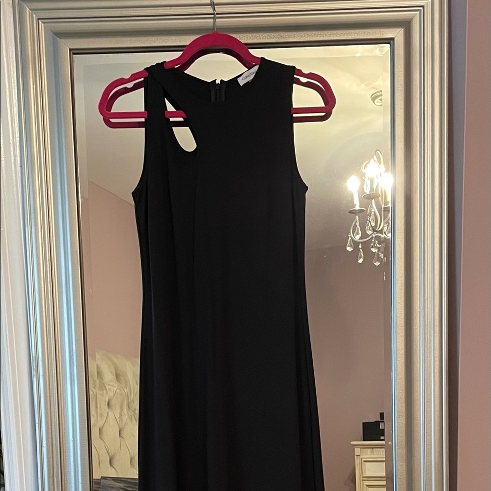 Long Black shoulder keyhole dress